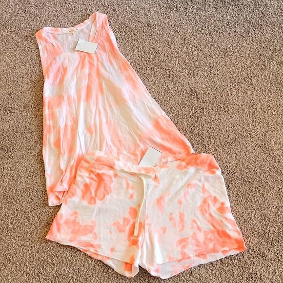 New Sundry Tie Dye Tank and Shorts set size 3 (Large)